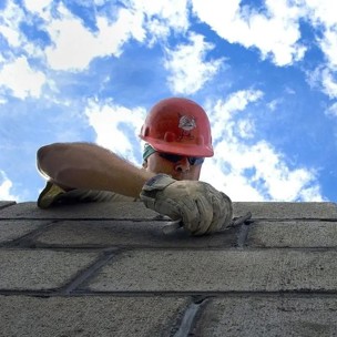 В Україні — новий дефіцит: економіка задихається через нестачу робочих рук